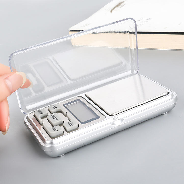 High accuracy pocket scale with tare feature and multiple measurement unit conversion options